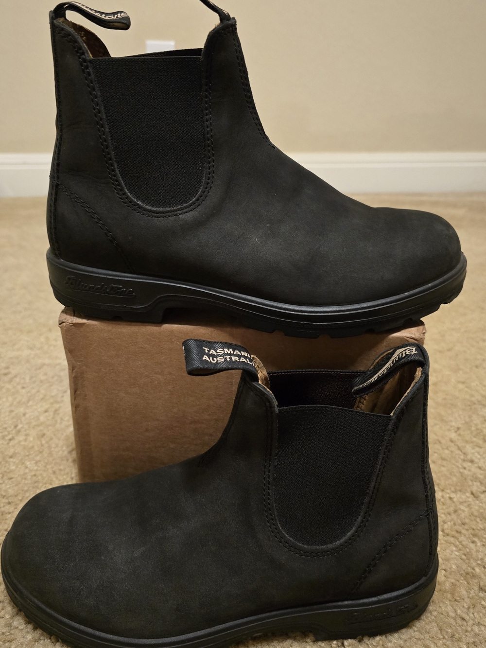 Blundstone 2405 Black Suede Originals Chelsea Boots Men 7.5 / Women 9.5 Wide